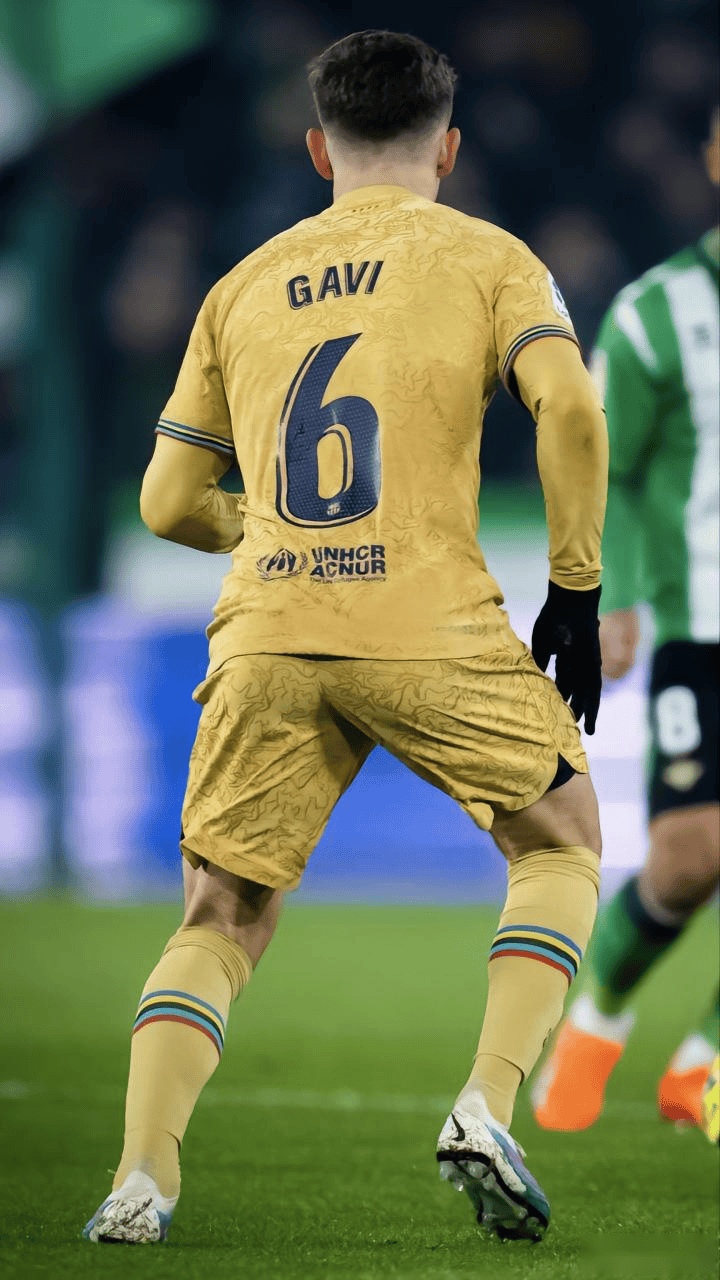 开云体育直播-关于赛前突围战来临；比利亚雷亚尔围绕欧联伤情更新；球迷炸锅；资深球员宣示担当的信息