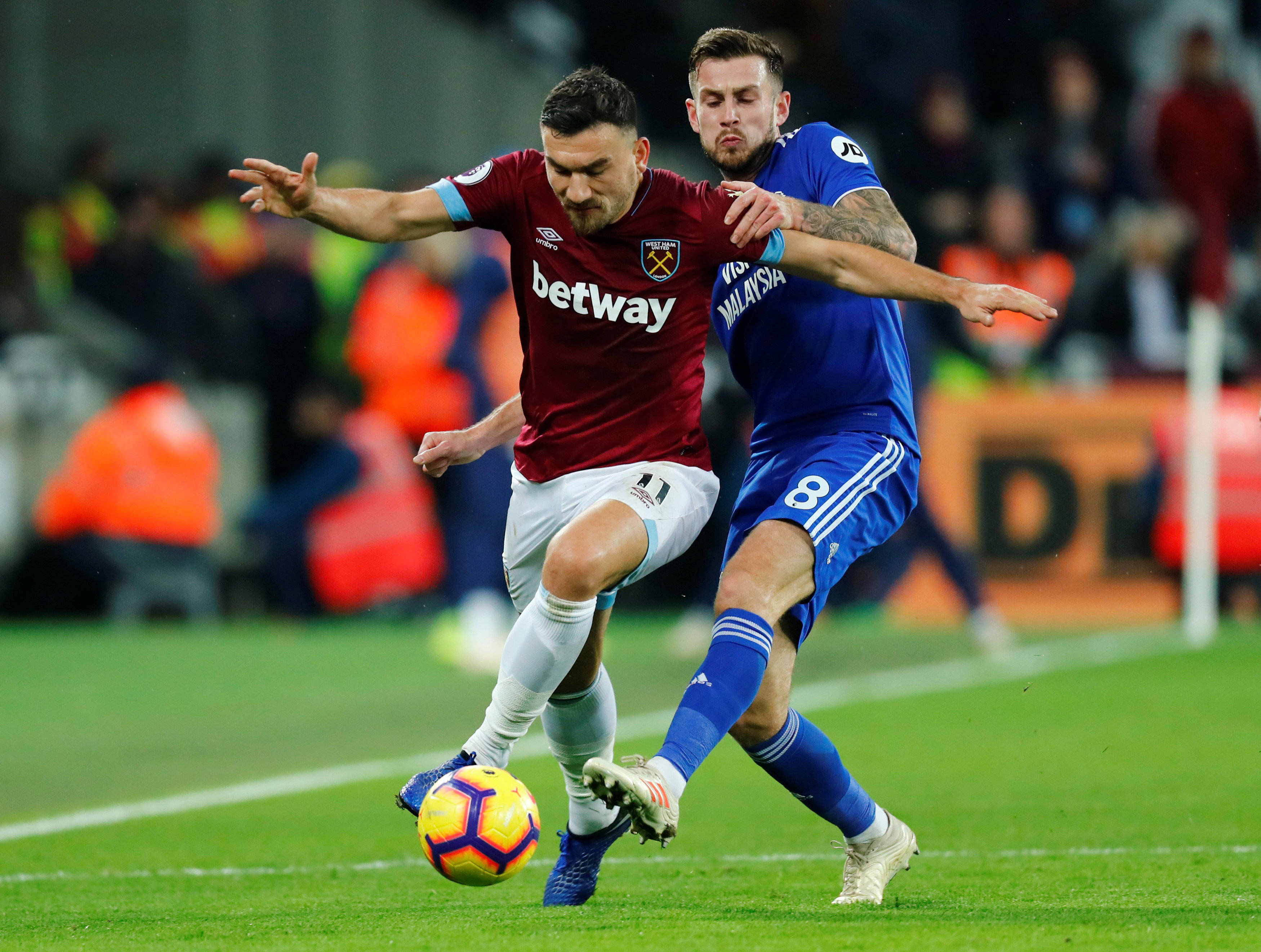 开云-包含集结日突围战来临；切尔西围绕法甲防线松动；引发热议；年轻球员得到机会的词条