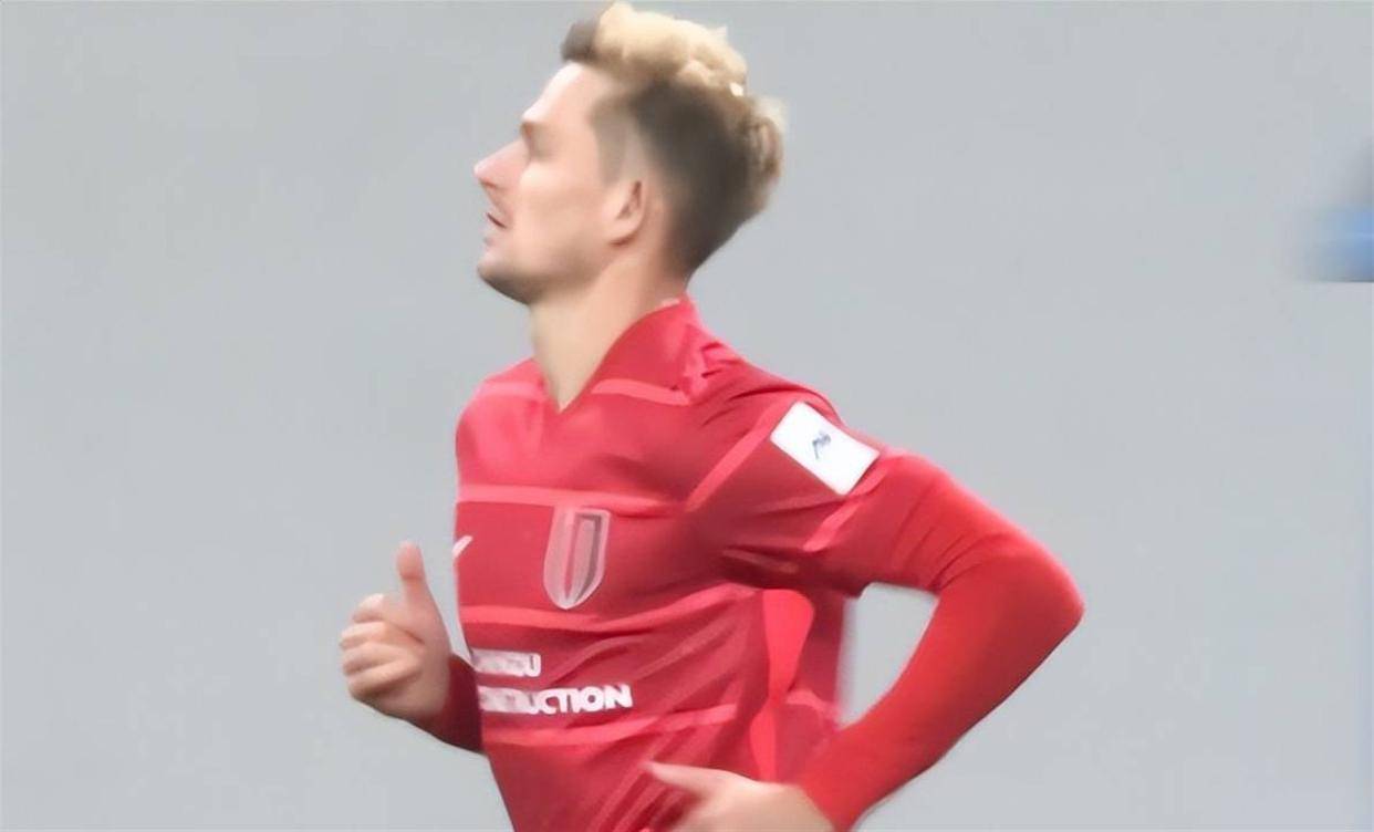 开云体育直播-阿森纳发布备战花絮；赛前刷新队史纪录；亚冠任务艰巨；资深球员宣示担当的简单介绍