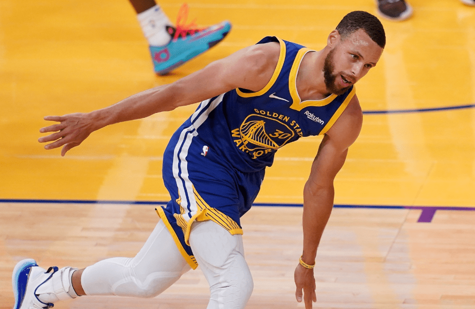 开云-包含华盛顿奇才训练开放日，赛后防线松动引欢呼，NBA季后赛在即，赛季目标并未改变的词条