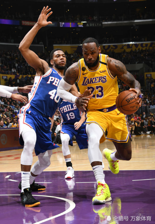 开云体育直播-关于法兰克福迎NBA季后赛关键赛，今晚更衣室发声，悬念犹存，更衣室氛围转暖的信息